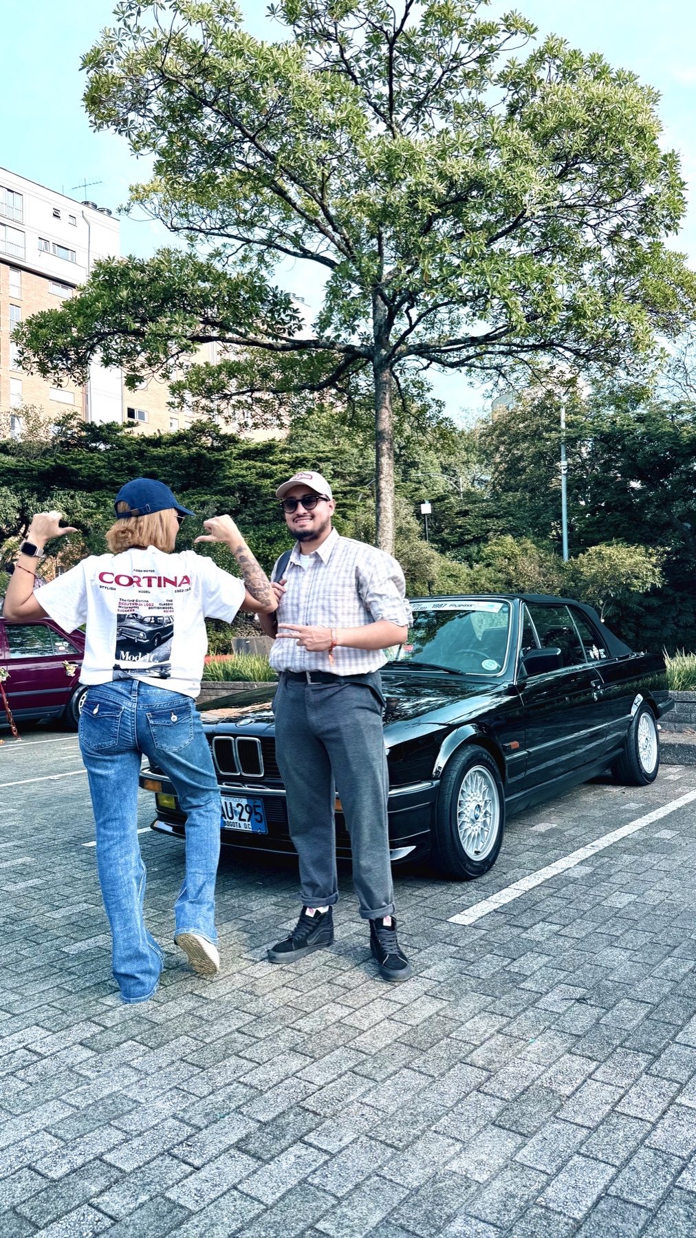 BMW E36 325 — Cultura clásica bávara en encuentros de fin de semana.