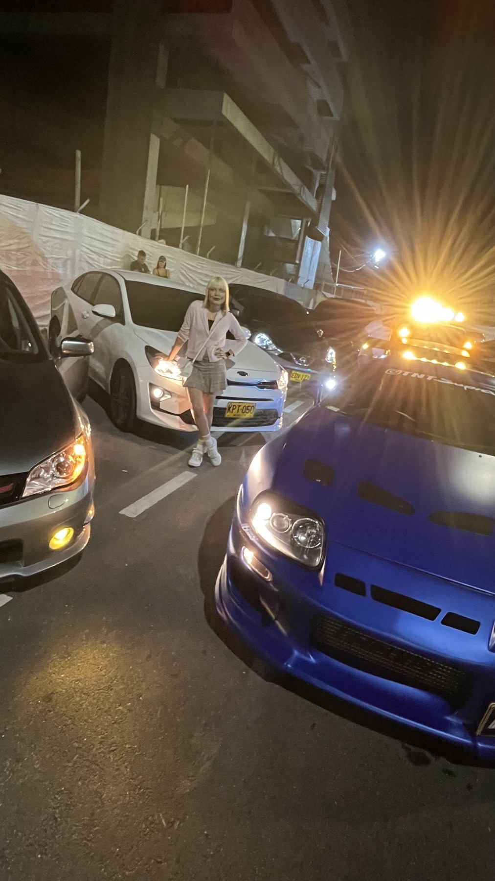 Car meets junto a Toyota Supra MK4